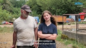 À 17 ans, Camille va reprendre la ferme de son père pour la sauver