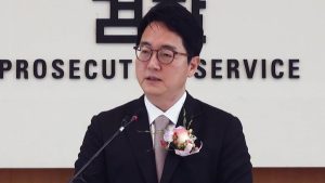 [뉴스NIGHT] '검찰개혁' 갑론을박...야 혁신위원장에 안철수 / YTN