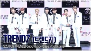 [TOP직캠] 트렌드지(TRENDZ), ‘Z세대 트렌드’ 올라설 당찬 데뷔 포토타임(220105)