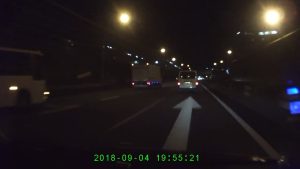 ウインカー出さないハイエース