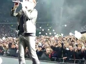 U2 Stade de France 18-09-2010 Intro & Beautifull Day