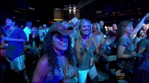 Jump Right In - Zac Brown Band (live)