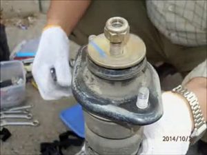 2003 BMW 325i E46 Installing Rear Shocks