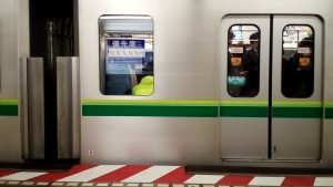 乃木坂駅　発車メロディー「君の名は希望」