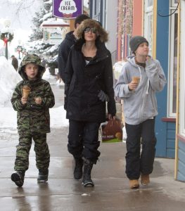 Angelina Moves On, Looks Happy With Kids At LAX