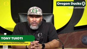 Oregon Ducks Defensive Line Coach Tony Tuioti Discusses Which Redshirt Freshman Have Stood Out To Him
