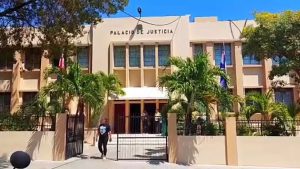 Condenan a 20 años de prisión a hombre que hirió a su expareja en recinto UASD Barahona