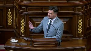 Rufián: "Lávense la boca antes de hablar de Patxi López, ¡cállense!"