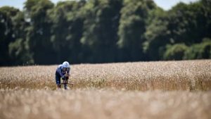 Evenepoel vuela y Vingegaard cede ante un Pogacar que ya viste de amarillo