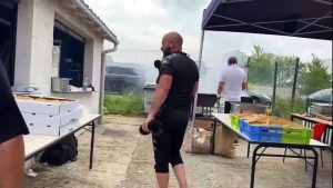 DANS LES COULISSES DU BARBECUE PENDANT UN TOURNOI