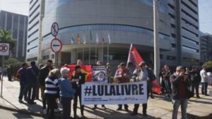 Partido de los Trabajadores inicia ofensiva en calles de Brasil para exigir libertad de Lula