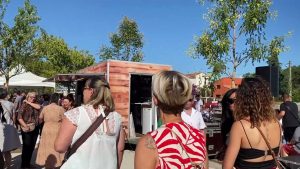 Michel Arrouy, maire de Frontignan, inaugure le quai Voltaire réaménagé et la passerelle