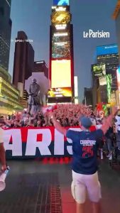 Les supporters du PSG font le spectacle à New York