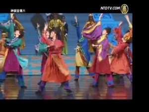 华裔观众：你一定要亲身去看神韵