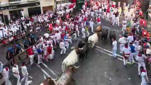 Séptimo encierro de San Fermín: dos minutos y 24 segundos con tres heridos por asta de toro