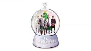 HARRY HART Snow Globe