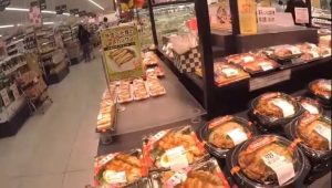 平成31年6月18日14時19分2回目　またアピタで今度は店員にいいがかりをつせけられ映像の削除を要求されました　創価学会の嫌がらやつきまといの証拠を撮ろうとするといいがかりをつけられます
