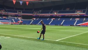 El PSG presenta a Neymar: "Quiero hacer historia aquí"