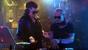Want To Become A Famous DJ? Here's A Step-By-Step Guide