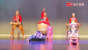 阿美族竹炮迎賓 娜麓灣樂舞團邀第一代老團員「 回娘家」