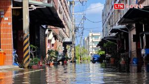 閏六月天文大潮再創高 東港低窪處連淹4天