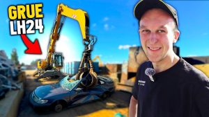 22 ans, il a déjà sa propre GRUE pour BROYER des VOITURES !