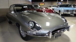 1967 Jaguar E-Type 2+2 Coupe start up