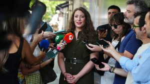 Ester Muñoz, la nueva portavoz del PP afirma que no irá a Waterloo a negociar con Puigdemont como Cerdán