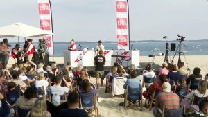 LIVE - Jérémy Frérot interprète "Avec ou sans" dans Le Double Expresso RTL2 (04/07/25)