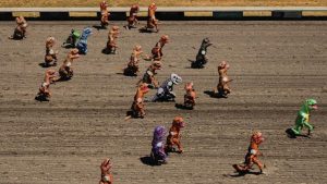 El Campeonato de T-Rex desata la carrera más loca y divertida del año