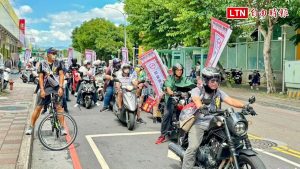 罷團雙北機車大掃街 新北從泰山出發催票