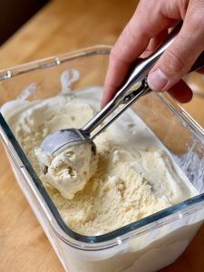 Glace à la Vanille | Ma Recette Inratable Crémeuse et Onctueuse Comme en Italie 🍨 | Avec Sorbetière