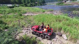 水陸両用車ARGO8x8 乗れます！郡上八幡　ヒートバルーン物語