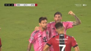 Estas son las consecuencias de provocar a Messi: gol en el último minuto y celebración en la cara